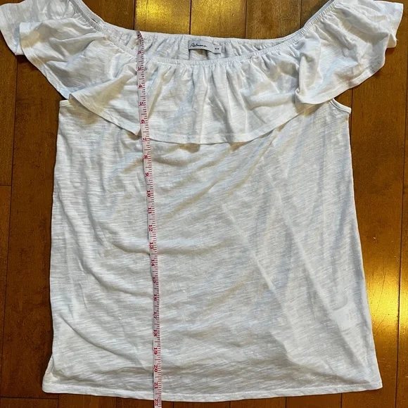 White Ruffle Off-Shoulder Blouse (Medium) Reitmans - Picture 4 of 9